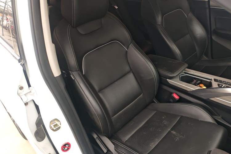 Used Geely Auto Coolray 2019 260T DCT Knight China V Standard Right Front Seat