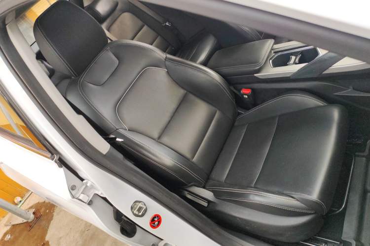 Used Geely Auto Coolray 2019 260T DCT Knight China VI Standard Right Front Seat