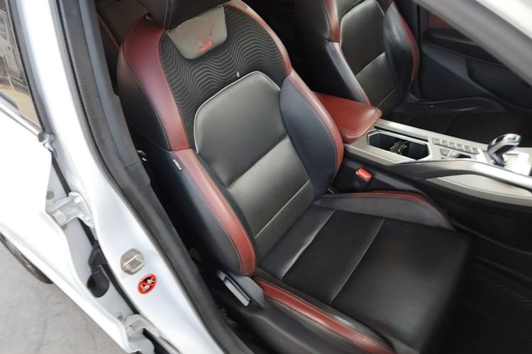 Used Geely Auto Coolray 2019 Sport Model 260T DCT Battle China V Standard Right Front Seat