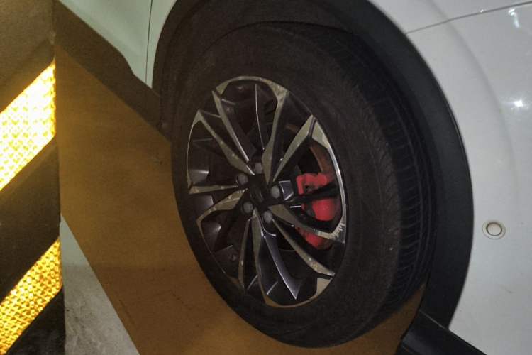 Used Geely Auto Coolray 2019 Sport Version 260T DCT Battle China VI Standard Right Front Wheel Hub