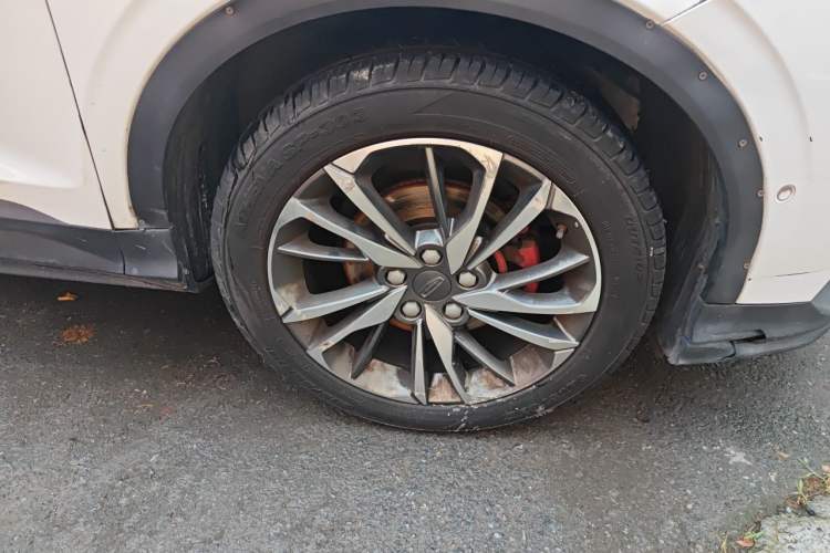 Used Geely Auto Coolray 2019 Sport Model 260T DCT Battle China V Standard Right Front Wheel Hub