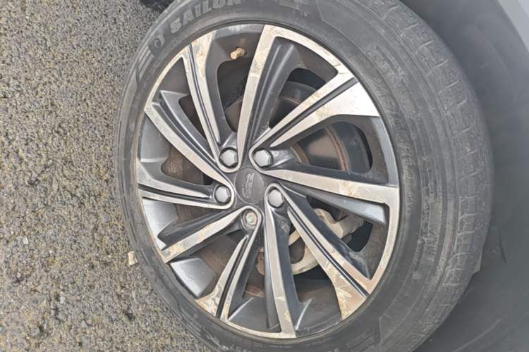 Used Geely Auto Coolray 2019 260T DCT Explorer China V Standard Right Front Wheel Hub