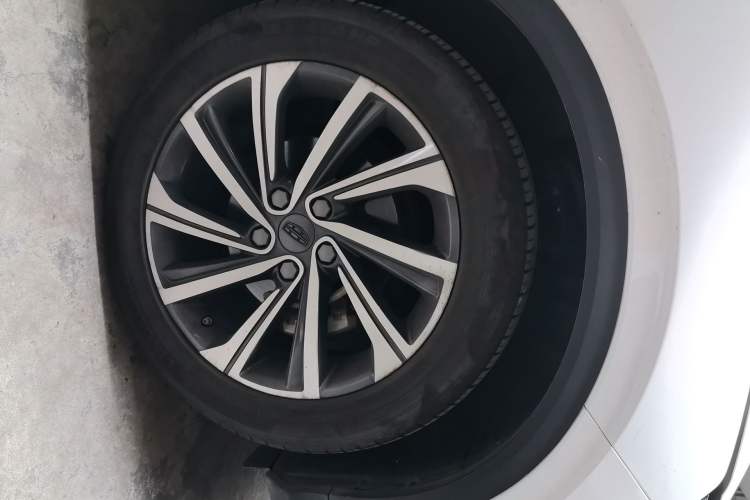 Used Geely Auto Coolray 2019 260T DCT Explorer China V Standard Right Front Wheel Hub