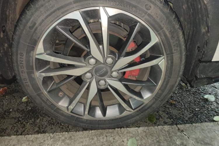 Used Geely Auto Coolray 2019 Sport Version 260T DCT Battle China VI Standard Right Front Wheel Hub