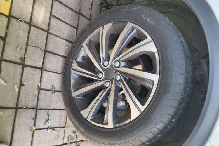 Used Geely Auto Coolray 2019 260T DCT Knight China VI Standard Right Front Wheel Hub