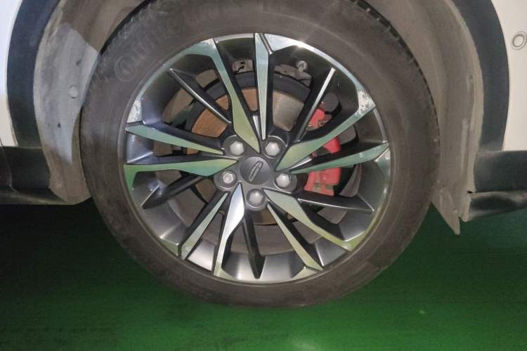 Used Geely Auto Coolray 2019 Sport Model 260T DCT Battle China V Standard Right Front Wheel Hub