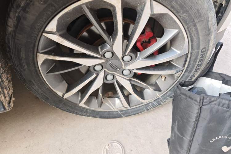 Used Geely Auto Coolray 2019 Sport Model 260T DCT Battle China V Standard Right Front Wheel Hub