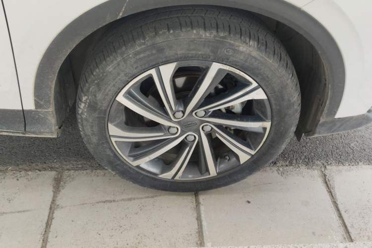 Used Geely Auto Coolray 2019 260T DCT Knight China V Standard Right Front Wheel Hub