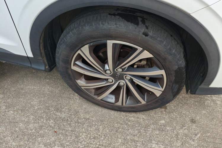 Used Geely Auto Coolray 2019 260T DCT Explorer China V Standard Right Front Wheel Hub