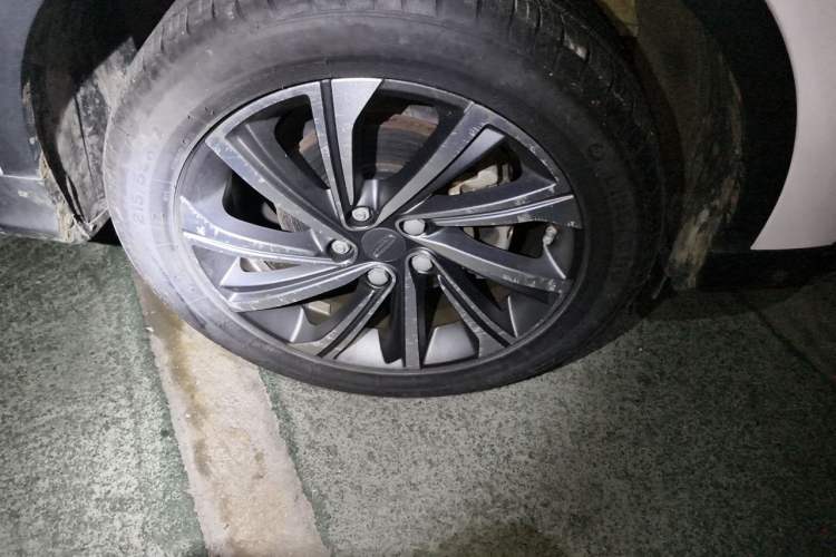 Used Geely Auto Coolray 2019 260T DCT Knight China VI Standard Right Front Wheel Hub