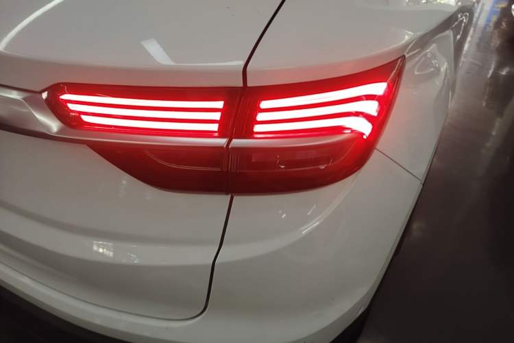 Used Geely Auto Coolray 2019 Sport Version 260T DCT Battle China VI Standard Right Rear Taillight