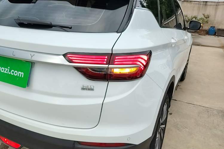 Used Geely Auto Coolray 2019 260T DCT Knight China V Standard Right Rear Taillight