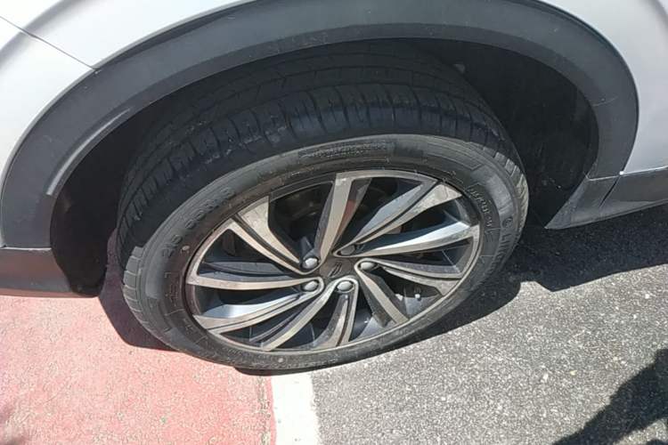 Used Geely Auto Coolray 2019 260T DCT Knight China VI Standard Right Rear Wheel Hub