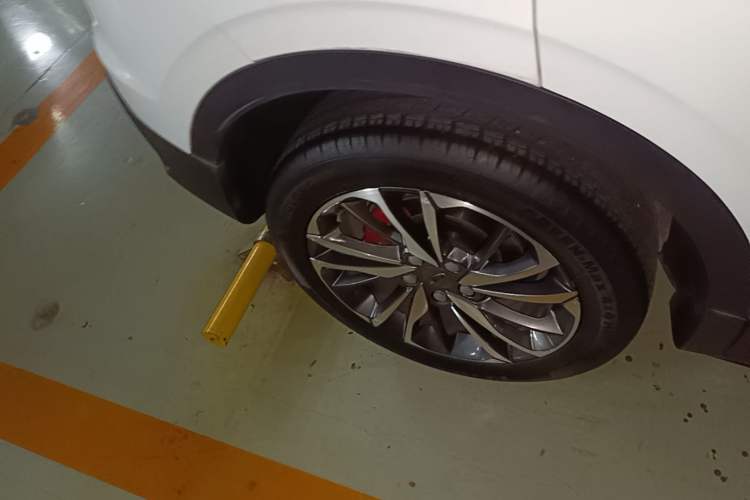 Used Geely Auto Coolray 2019 Sport Version 260T DCT Explorer China VI Standard Right Rear Wheel Hub