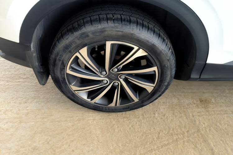 Used Geely Auto Coolray 2019 260T DCT Knight China V Standard Right Rear Wheel Hub