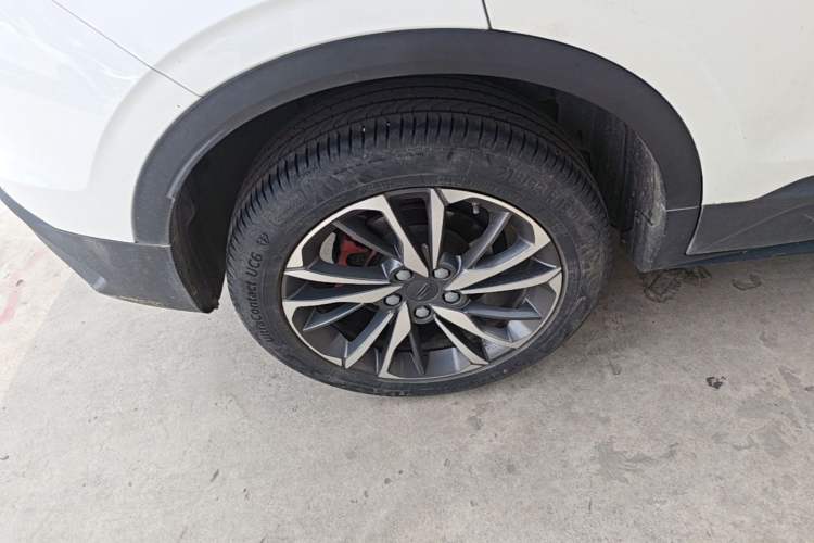 Used Geely Auto Coolray 2019 Sport Version 260T DCT Explorer China VI Standard Right Rear Wheel Hub