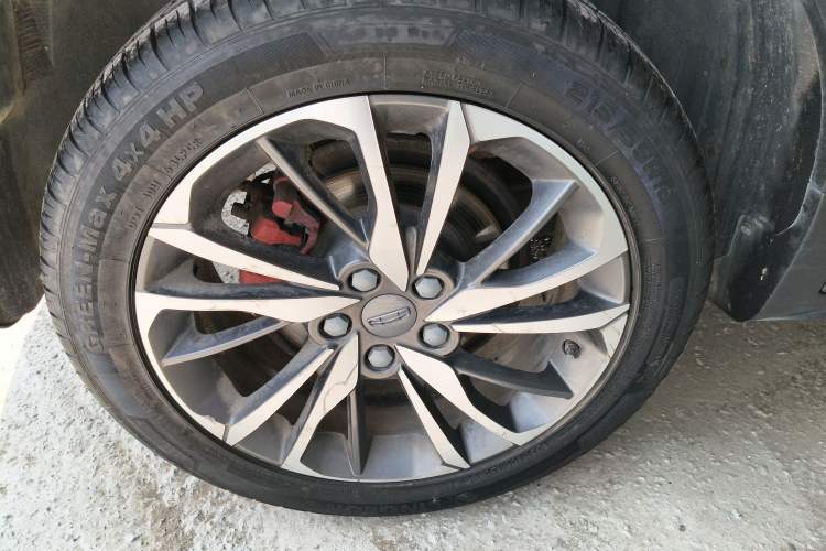 Used Geely Auto Coolray 2019 Sport Version 260T DCT Battle China VI Standard Right Rear Wheel Hub