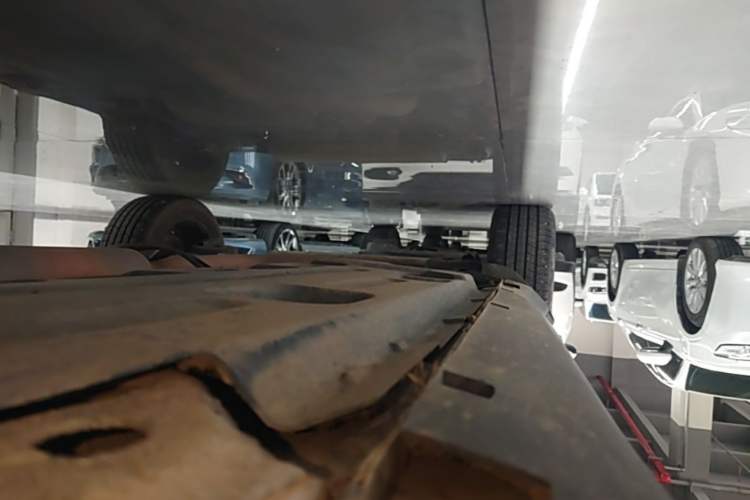 Used Geely Auto Coolray 2019 260T DCT Knight China VI Standard Right Side Sill
