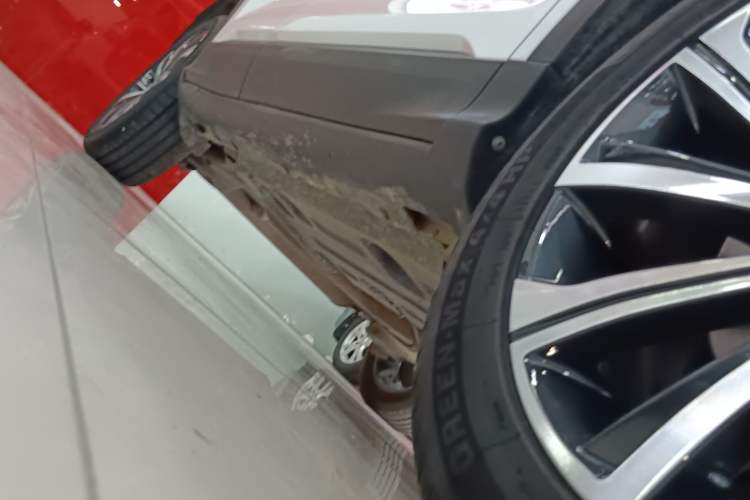 Used Geely Auto Coolray 2019 260T DCT Knight China V Standard Right Side Sill
