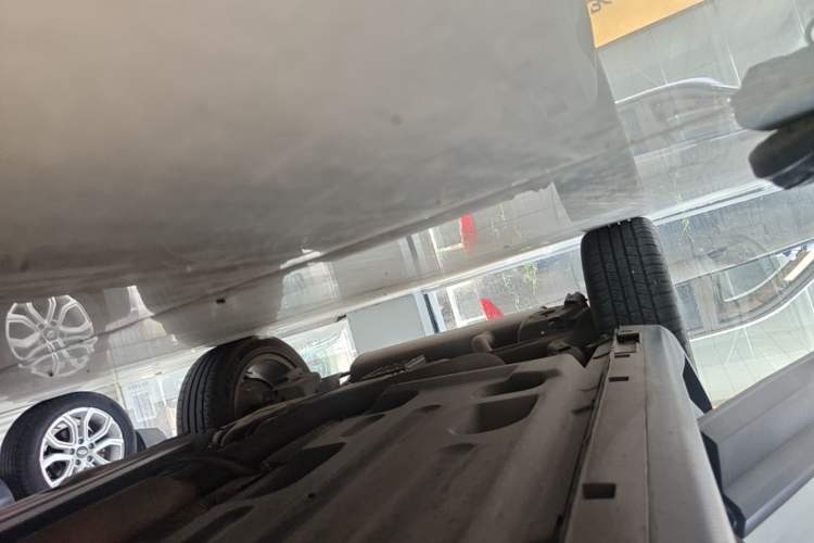Used Geely Auto Coolray 2019 Sport Version 260T DCT Battle China VI Standard Right Side Sill