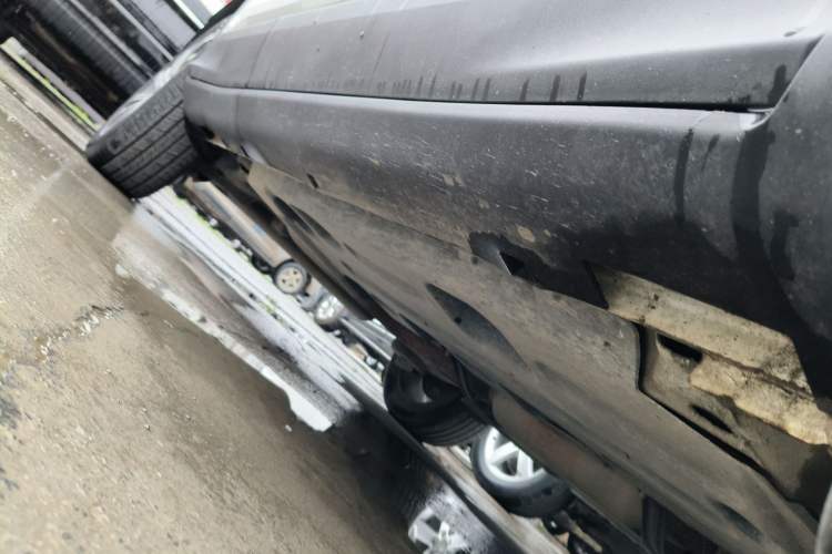 Used Geely Auto Coolray 2019 260T DCT Knight China VI Standard Right Side Sill