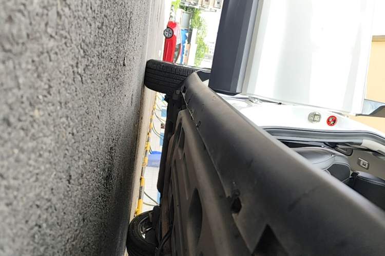 Used Geely Auto Coolray 2019 260T DCT Knight China VI Standard Right Side Sill