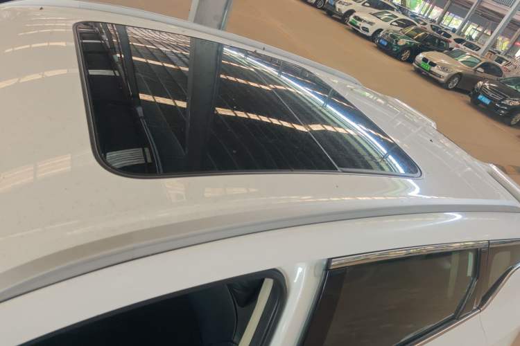 Used Geely Auto Coolray 2019 260T DCT Knight China V Standard Roof