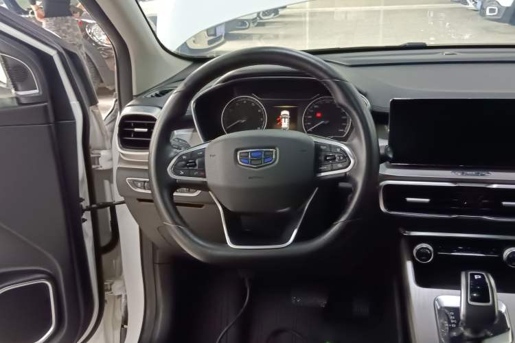 Used Geely Auto Coolray 2019 260T DCT Knight China V Standard Steering Wheel