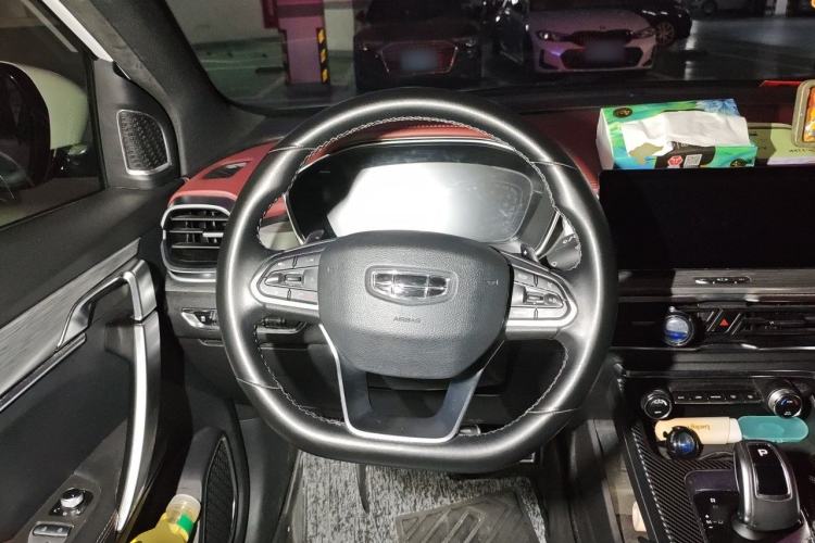 Used Geely Auto Coolray 2019 Sport Model 260T DCT Battle China V Standard Steering Wheel