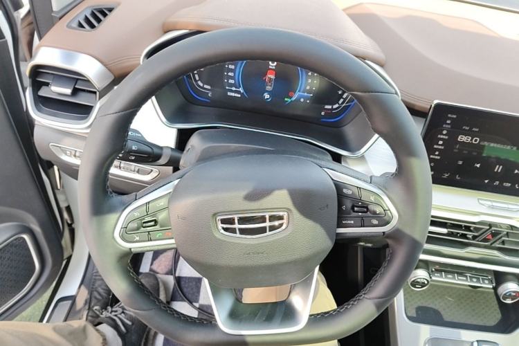 Used Geely Auto Coolray 2019 260T DCT Explorer China VI Standard Steering Wheel