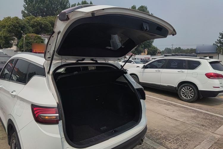 Used Geely Auto Coolray 2019 260T DCT Knight China V Standard Trunk