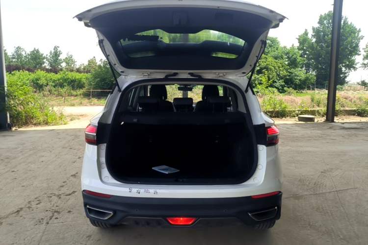 Used Geely Auto Coolray 2019 260T DCT Knight China V Standard Trunk