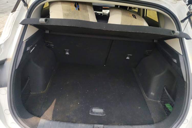 Used Geely Auto Coolray 2019 260T DCT Knight China VI Standard Trunk