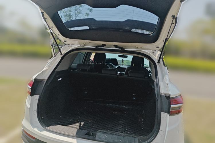 Used Geely Auto Coolray 2019 260T DCT Knight China VI Standard Trunk