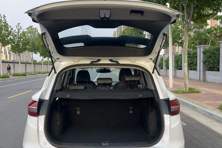 Used Geely Auto Coolray 2019 260T DCT Knight China VI Standard Trunk