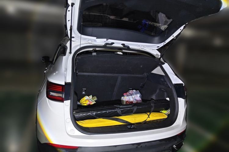 Used Geely Auto Coolray 2019 260T DCT Knight China V Standard Trunk