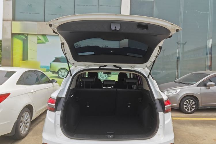 Used Geely Auto Coolray 2019 260T DCT Knight China V Standard Trunk