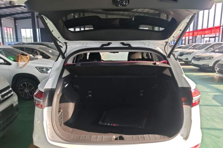 Used Geely Auto Coolray 2019 260T DCT Knight China VI Standard Trunk