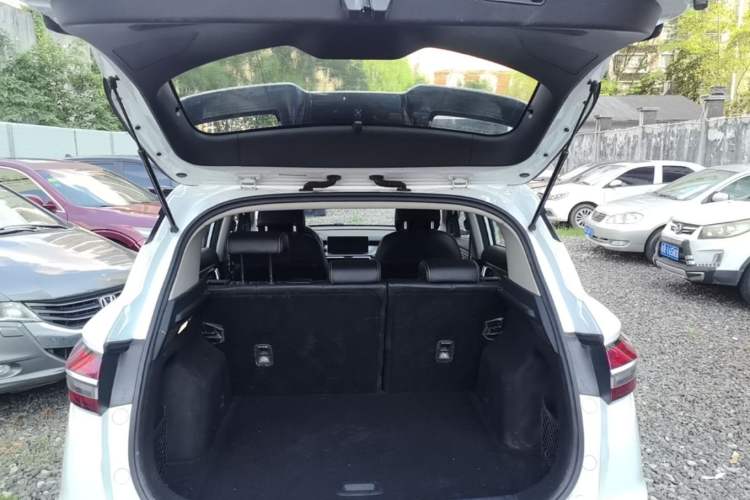 Used Geely Auto Coolray 2019 260T DCT Knight China V Standard Trunk