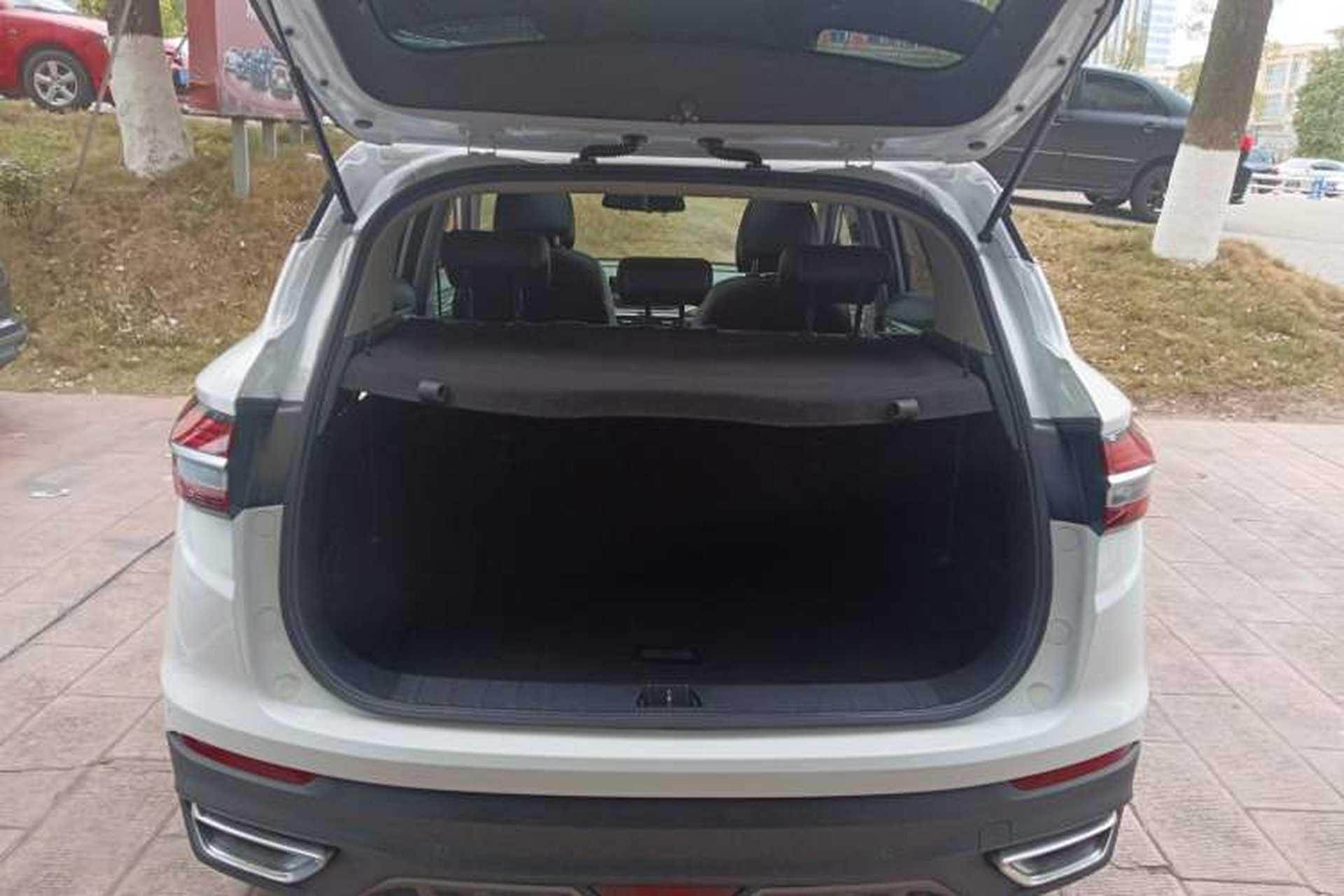 Used Geely Auto Coolray 2019 260T DCT Knight China VI Standard Trunk