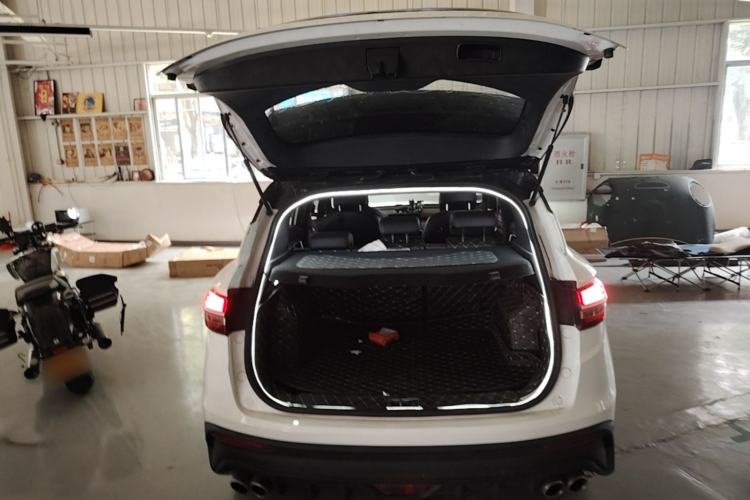 Used Geely Auto Coolray 2019 Sport Version 260T DCT Battle China VI Standard Trunk