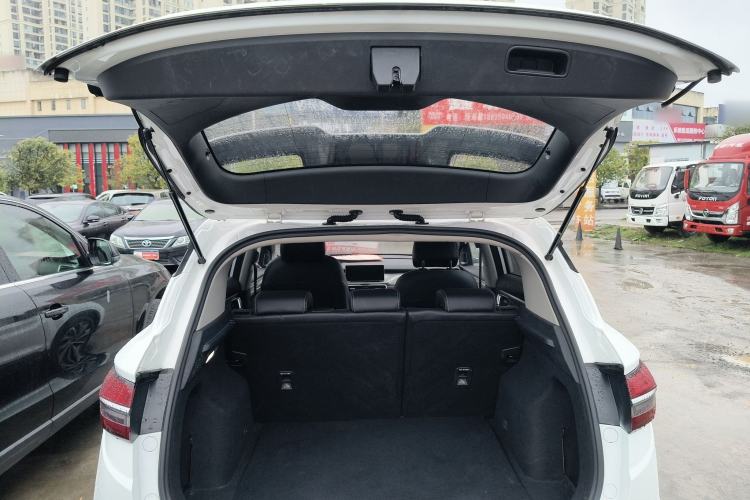 Used Geely Auto Coolray 2019 260T DCT Knight China VI Standard Trunk