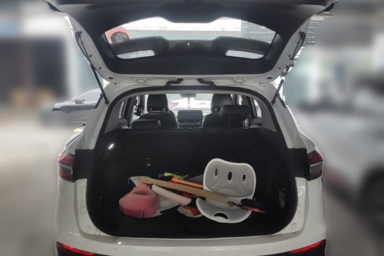 Used Geely Auto Coolray 2019 260T DCT Knight China V Standard Trunk