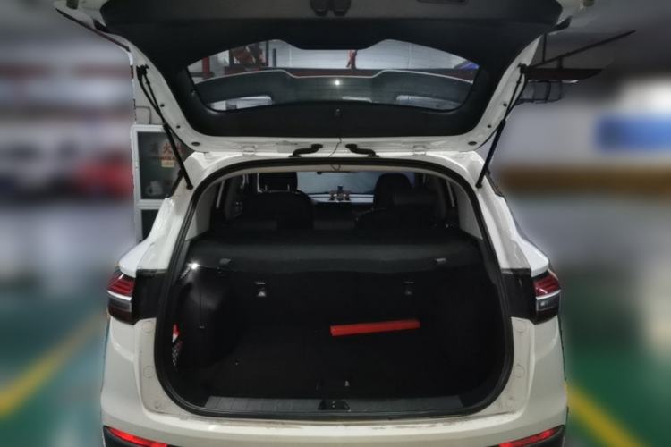 Used Geely Auto Coolray 2019 260T DCT Knight China VI Standard Trunk
