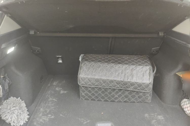 Used Geely Auto Coolray 2019 260T DCT Knight China VI Standard Trunk
