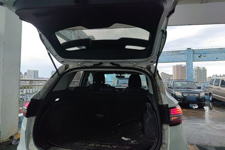Used Geely Auto Coolray 2019 260T DCT Explorer China V Standard Trunk