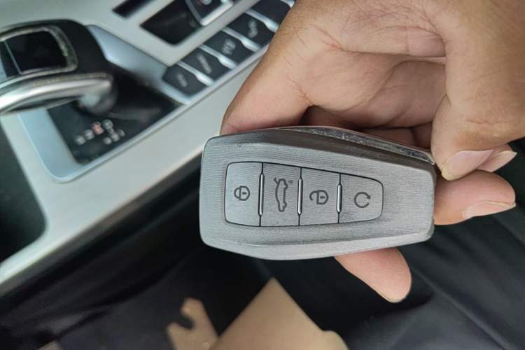 Used Geely Auto Coolray 2019 260T DCT Knight China V Standard Vehicle Key