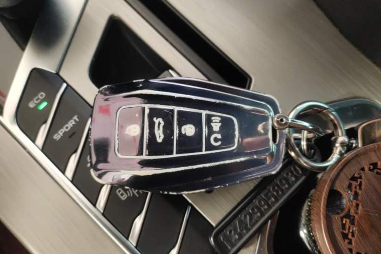 Used Geely Auto Coolray 2019 Sport Model 260T DCT Patrol China V Standard Vehicle Key
