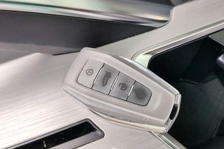 Used Geely Auto Coolray 2019 260T DCT Knight China V Standard Vehicle Key