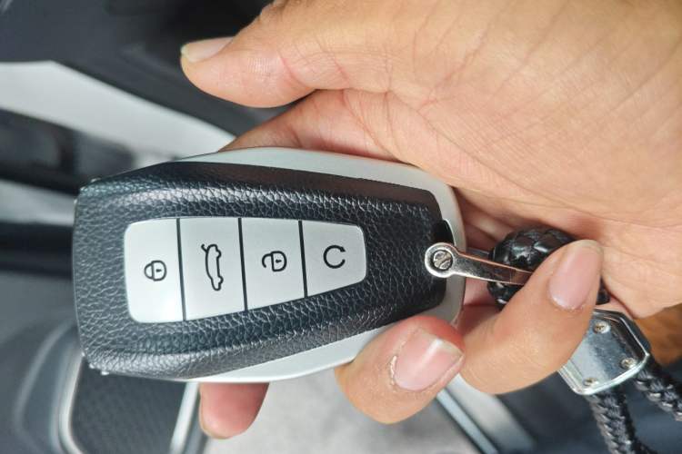 Used Geely Auto Coolray 2019 260T DCT Explorer China VI Standard Vehicle Key